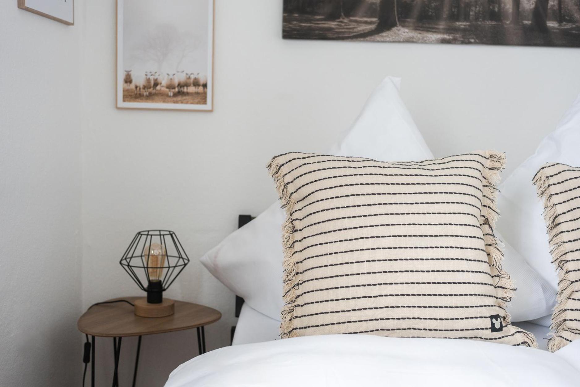1-4 Gaeste Wohnung W-Lan, Netflix, Amazon, Parken, Arbeitsplatz, 24H Check In ,Vollausgestattet Kueche, Handtuecher Seife U,V,M Fuer Geschaeftsreisende, Paare, Familien , Datteln Bagian luar foto